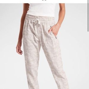 NWT Athleta Cabo Tide Linen Jogger